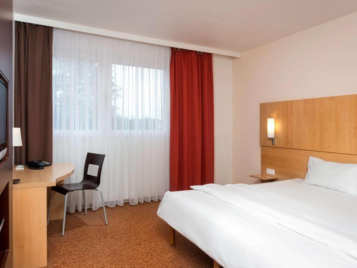 Ibis West Hotel
